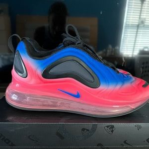 Air Max 720 “Flash Crimson Racer Blue”